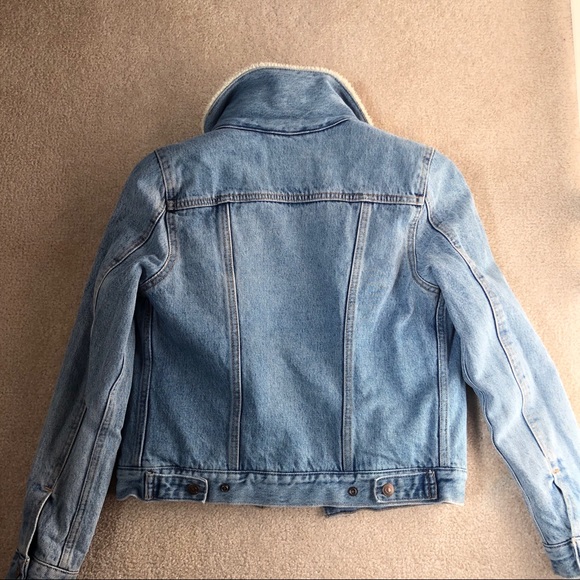 Levi’s Original Sherpa Trucker Jacket - Picture 4 of 5